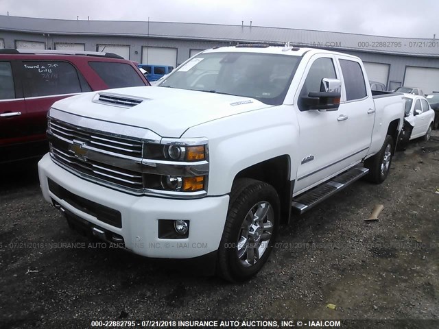 1GC1KXEYXHF247945 - 2017 CHEVROLET SILVERADO K2500 HIGH COUNTRY WHITE photo 2