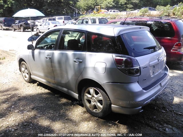 2T1KR32E95C361345 - 2005 TOYOTA COROLLA MATRIX XR SILVER photo 3