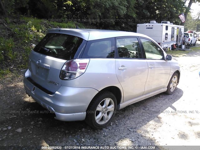 2T1KR32E95C361345 - 2005 TOYOTA COROLLA MATRIX XR SILVER photo 4