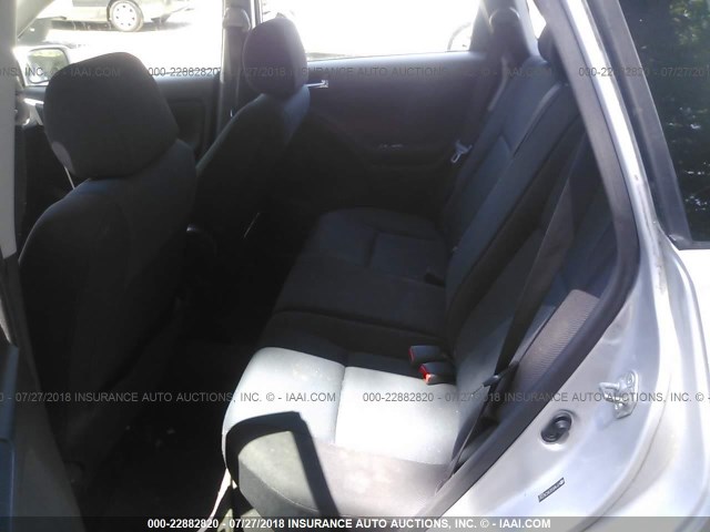 2T1KR32E95C361345 - 2005 TOYOTA COROLLA MATRIX XR SILVER photo 8