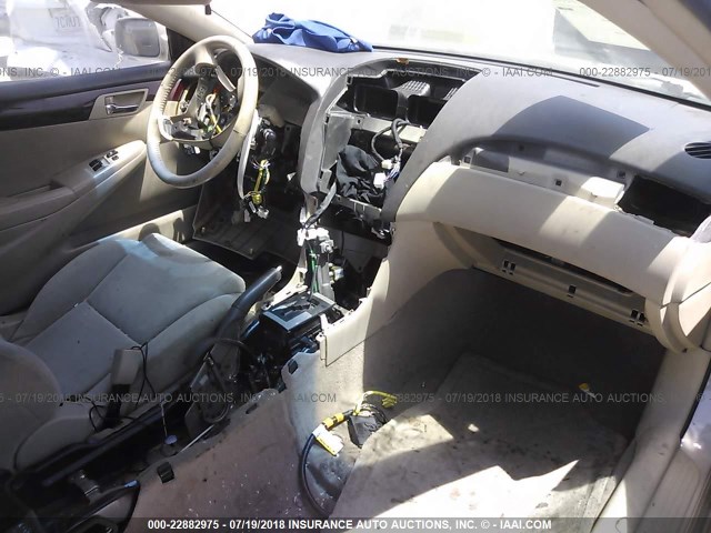 4T1CE30PX5U973783 - 2005 TOYOTA CAMRY SOLARA SE/SLE ოქროსფერი ფოტო 5