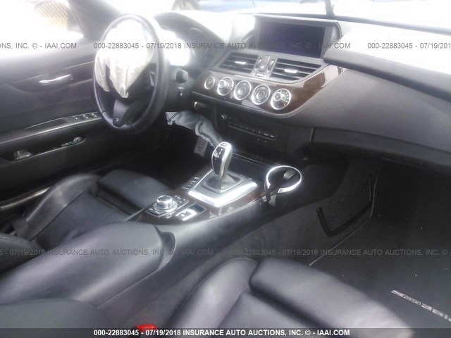 WBALM1C55CE633810 - 2012 BMW Z4 SDRIVE35IS GRAY photo 5