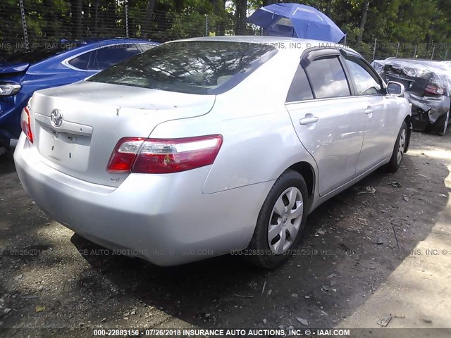 4T1BE46K19U290714 - 2009 TOYOTA CAMRY SE/LE/XLE SILVER photo 4