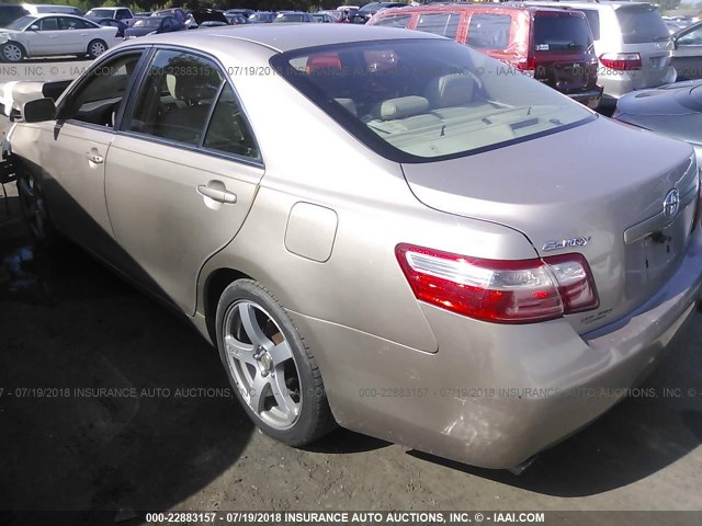 4T1BK46KX7U531515 - 2007 TOYOTA CAMRY NEW GENERAT LE/XLE/SE GOLD photo 3