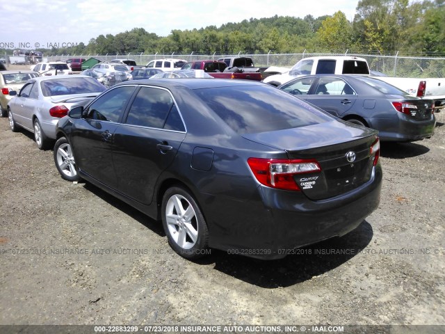 4T1BF1FK7DU260637 - 2013 TOYOTA CAMRY L/SE/LE/XLE 灰色 照片 3