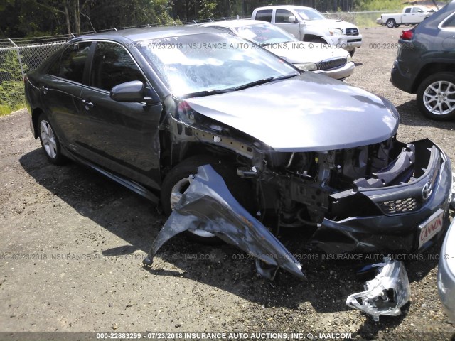 4T1BF1FK7DU260637 - 2013 TOYOTA CAMRY L/SE/LE/XLE 灰色 照片 6