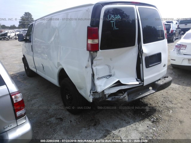 1GCWGFCA6D1136551 - 2013 CHEVROLET EXPRESS G2500  WHITE photo 3