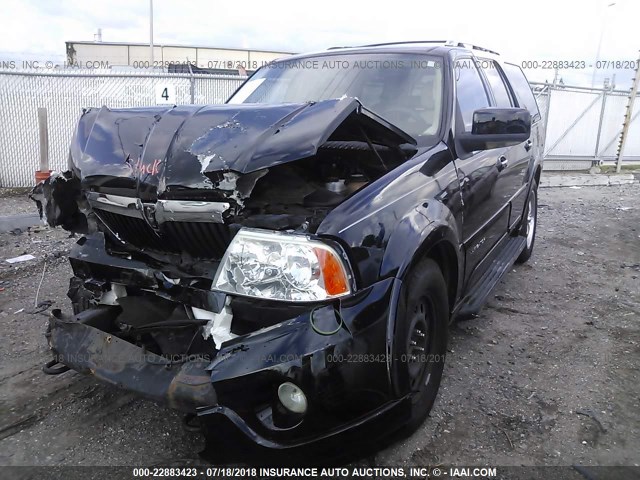 5LMFU28R63LJ40434 - 2003 LINCOLN NAVIGATOR BLACK photo 2