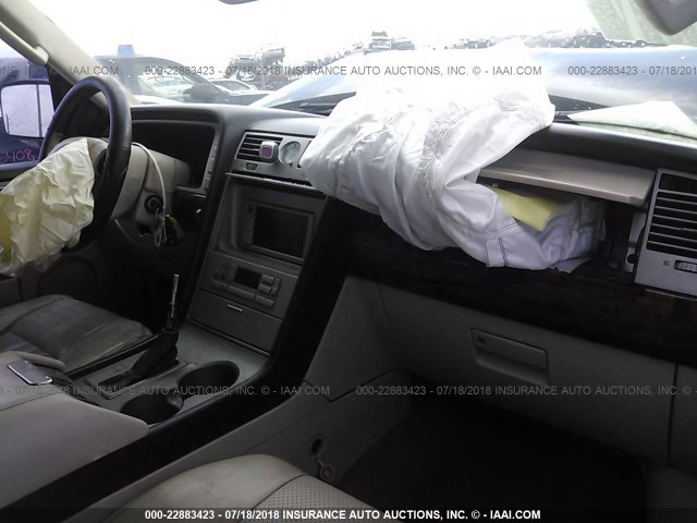 5LMFU28R63LJ40434 - 2003 LINCOLN NAVIGATOR BLACK photo 5