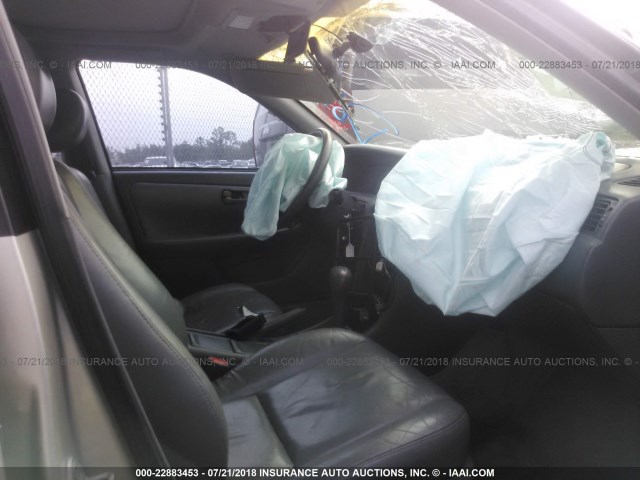 4T1BF28K7YU097724 - 2000 TOYOTA CAMRY LE/XLE 金色 照片 5