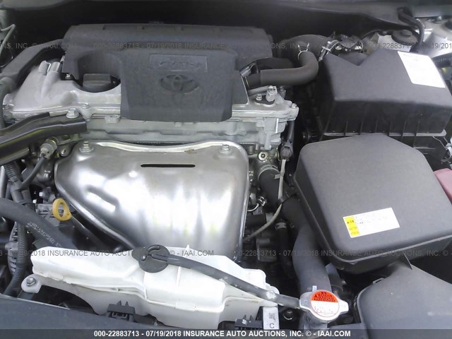 4T1BF1FK6GU157164 - 2016 TOYOTA CAMRY LE/XLE/SE/XSE SILVER photo 10