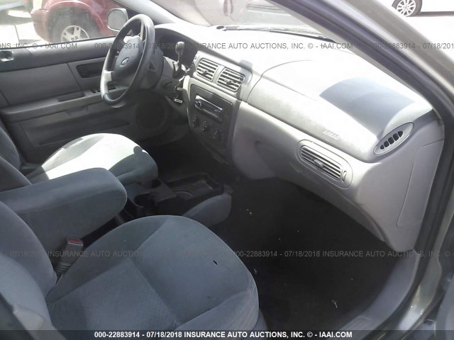 1FAFP52U74G134087 - 2004 FORD TAURUS LX GRAY photo 5