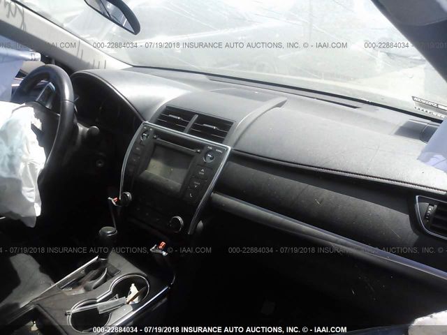 4T1BF1FK1GU194591 - 2016 TOYOTA CAMRY LE/XLE/SE/XSE 黑色 照片 5