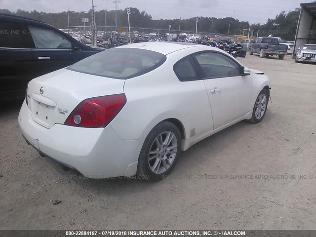 1N4BL24E58C220722 - 2008 NISSAN ALTIMA 3.5SE WHITE photo 4