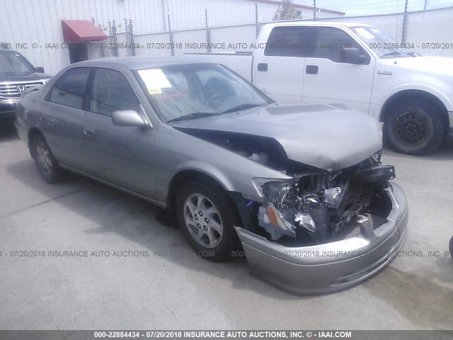 JT2BF22K5Y0250744 - 2000 TOYOTA CAMRY CE/LE/XLE GRAY photo 1
