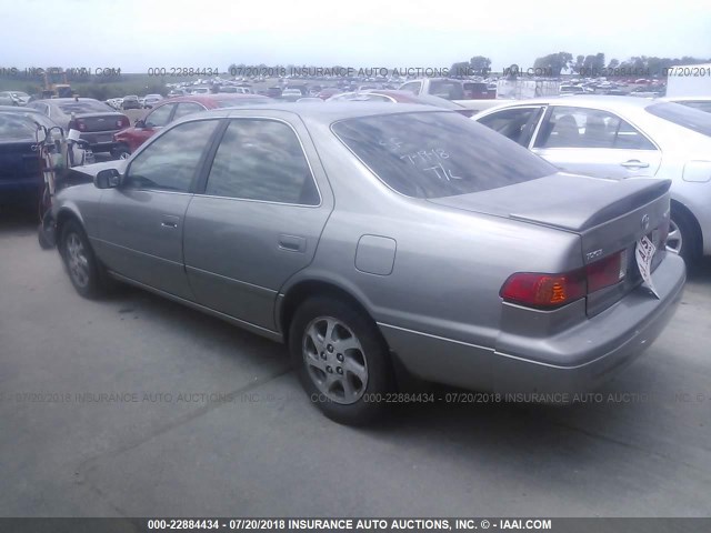 JT2BF22K5Y0250744 - 2000 TOYOTA CAMRY CE/LE/XLE 灰色 照片 3