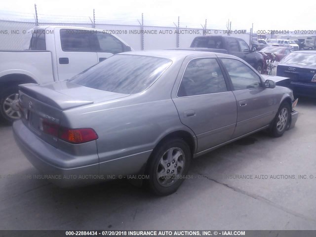 JT2BF22K5Y0250744 - 2000 TOYOTA CAMRY CE/LE/XLE GRAY photo 4