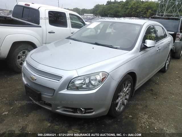 1G1ZE5E15BF270955 - 2011 CHEVROLET MALIBU LTZ 银色 照片 2