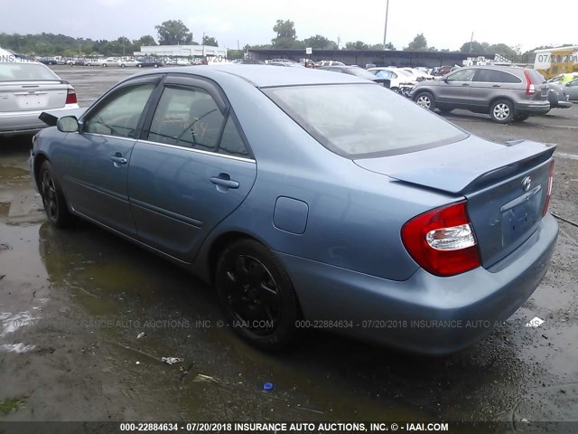 4T1BE32K42U526486 - 2002 TOYOTA CAMRY LE/XLE/SE Mavi foto 3