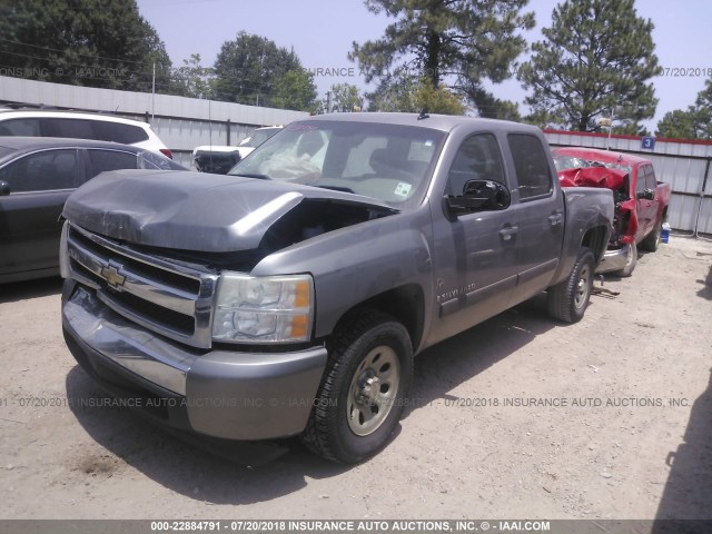 2GCEC13C671703819 - 2007 CHEVROLET SILVERADO C1500 CREW CAB GRAY photo 2