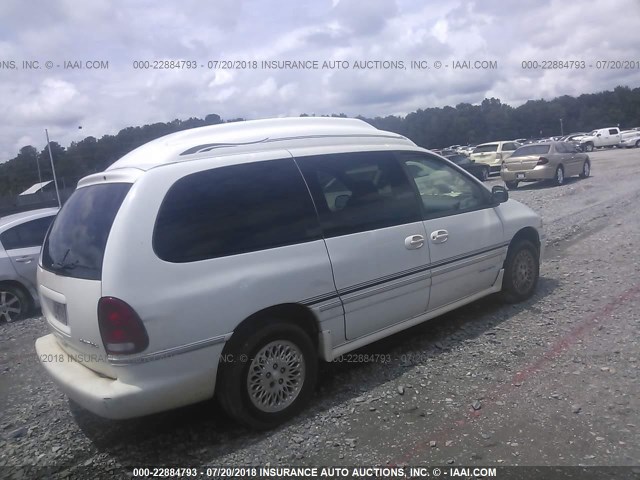 1C4GP54RXVB422031 - 1997 CHRYSLER TOWN & COUNTRY LX WHITE photo 4