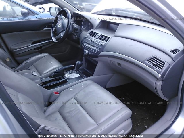 1HGCP36859A005601 - 2009 HONDA ACCORD EXL SILVER photo 5