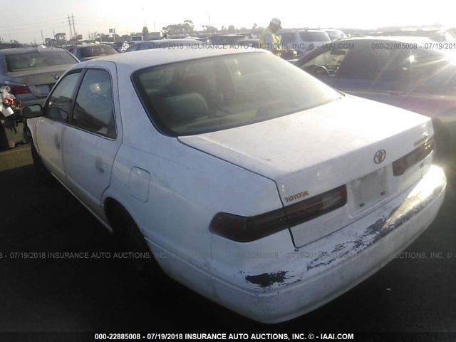 JT2BF22K0V0072186 - 1997 TOYOTA CAMRY LE/XLE 白色 照片 3