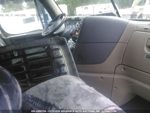 1FUJGLDR2ALAP1190 - 2010 FREIGHTLINER CASCADIA 125  WHITE photo 5