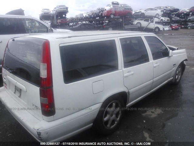 YV1LW5577W2476543 - 1998 VOLVO V70 WHITE photo 4