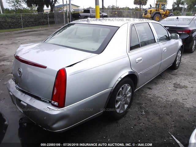 1G6KH5EY7AU136927 - 2010 CADILLAC DTS PREMIUM COLLECTION SILVER photo 4