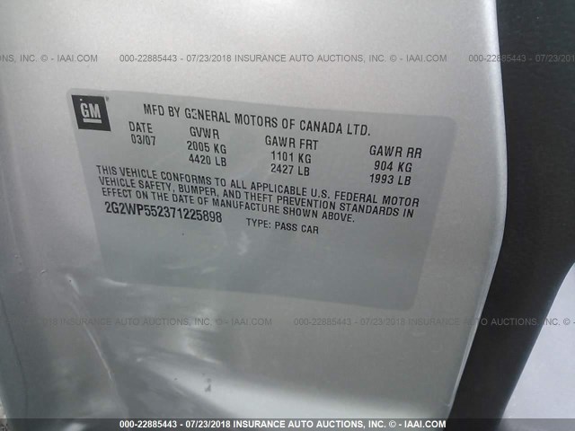 2G2WP552371225898 - 2007 PONTIAC GRAND PRIX SILVER photo 9
