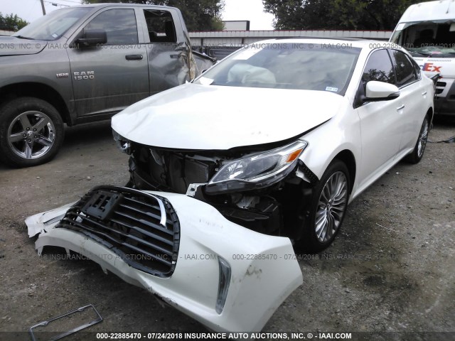 4T1BK1EB4JU275329 - 2018 TOYOTA AVALON XLE PLUS/PREMIUM/TOUR/LTD WHITE photo 2