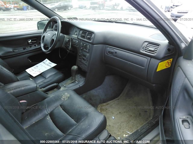 YV1LS557XW2537573 - 1998 VOLVO S70 SILVER photo 5