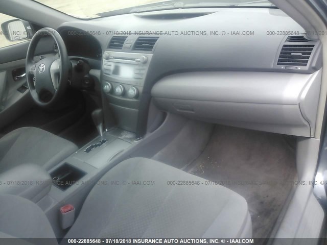 4T1BE46K47U193858 - 2007 TOYOTA CAMRY NEW GENERAT CE/LE/XLE/SE GRAY photo 5