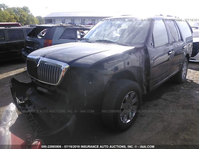 5LMFU28R84LJ32997 - 2004 LINCOLN NAVIGATOR Schwarz Foto 2