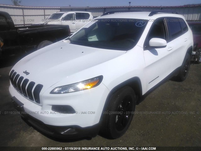 1C4PJMCX2JD549849 - 2018 JEEP CHEROKEE LATITUDE WHITE photo 2