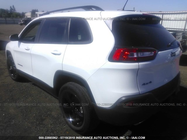 1C4PJMCX2JD549849 - 2018 JEEP CHEROKEE LATITUDE WHITE photo 3