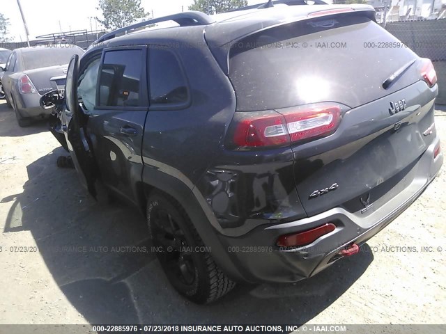 1C4PJMBS0HW588041 - 2017 JEEP CHEROKEE TRAILHAWK GRAY photo 3