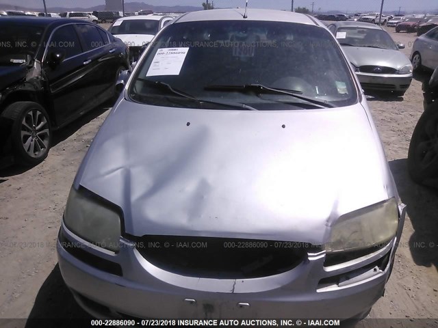 KL1TD56676B648627 - 2006 CHEVROLET AVEO LS SILVER photo 6