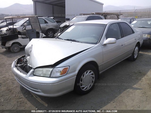 JT2BG22K210553399 - 2001 TOYOTA CAMRY CE/LE/XLE 银色 照片 2
