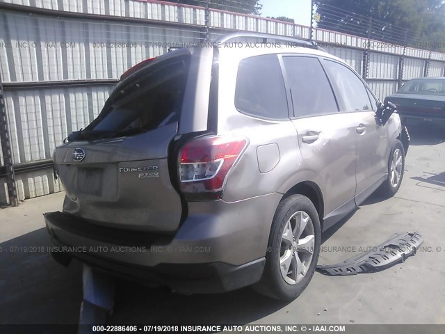 JF2SJADC3FH466677 - 2015 SUBARU FORESTER 2.5I PREMIUM BROWN photo 4