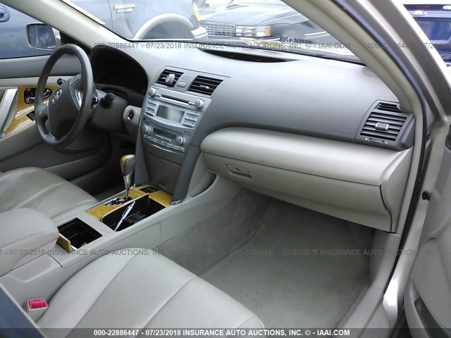 JTNBK46K573010417 - 2007 TOYOTA CAMRY NEW GENERAT LE/XLE/SE GOLD photo 5