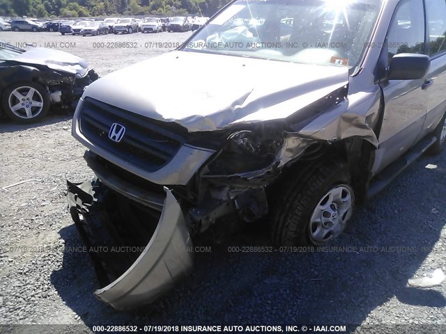 2HKYF18114H568321 - 2004 HONDA PILOT LX GRAY photo 6