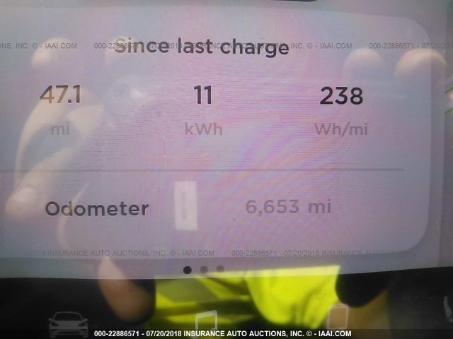 5YJ3E1EA9JF002824 - 2018 TESLA MODEL 3 ნაცრისფერი ფოტო 7