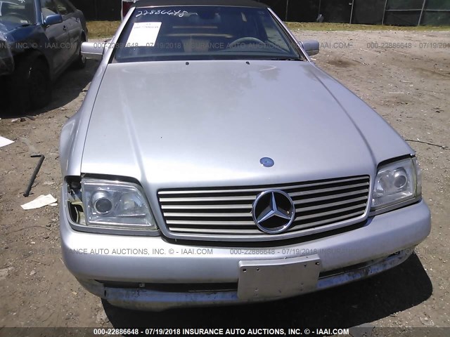 WDBFA67F6WF166743 - 1998 MERCEDES-BENZ SL 500 SILVER photo 6