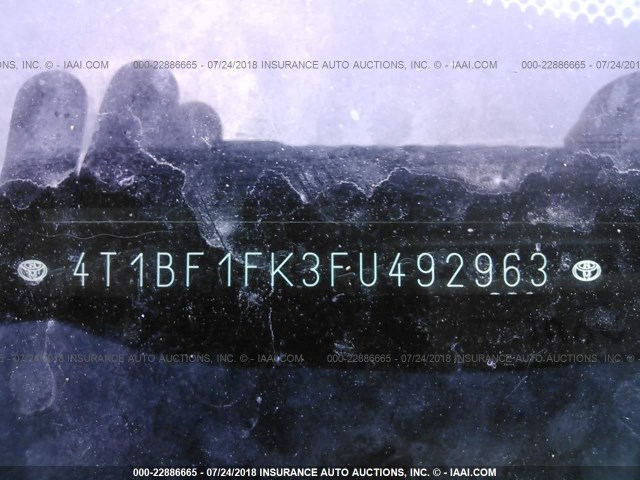 4T1BF1FK3FU492963 - 2015 TOYOTA CAMRY LE/XLE/SE/XSE SILVER photo 9