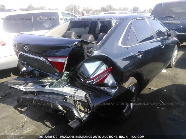 4T1BF1FK9GU212495 - 2016 TOYOTA CAMRY LE/XLE/SE/XSE 深蓝色 照片 4