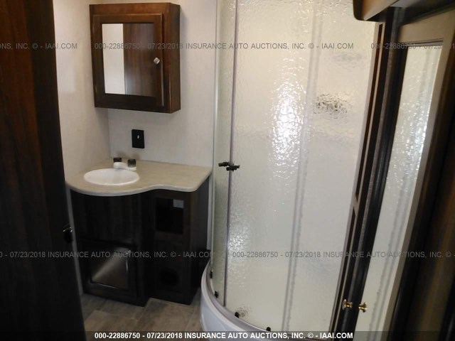 5SFNB3624JE381041 - 2018 HEARTLAND ULTRALITE  白色 照片 8