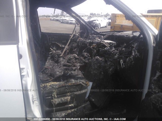 3C6UR5ML6EG110537 - 2014 RAM 2500 SLT 白色 照片 5