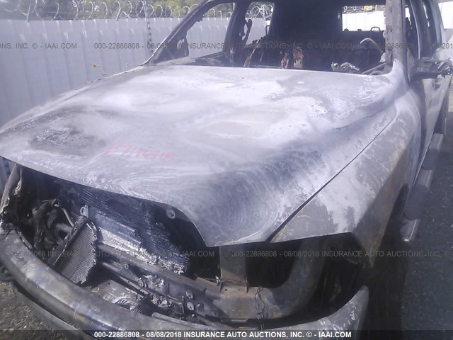 3C6UR5ML6EG110537 - 2014 RAM 2500 SLT 白色 照片 6